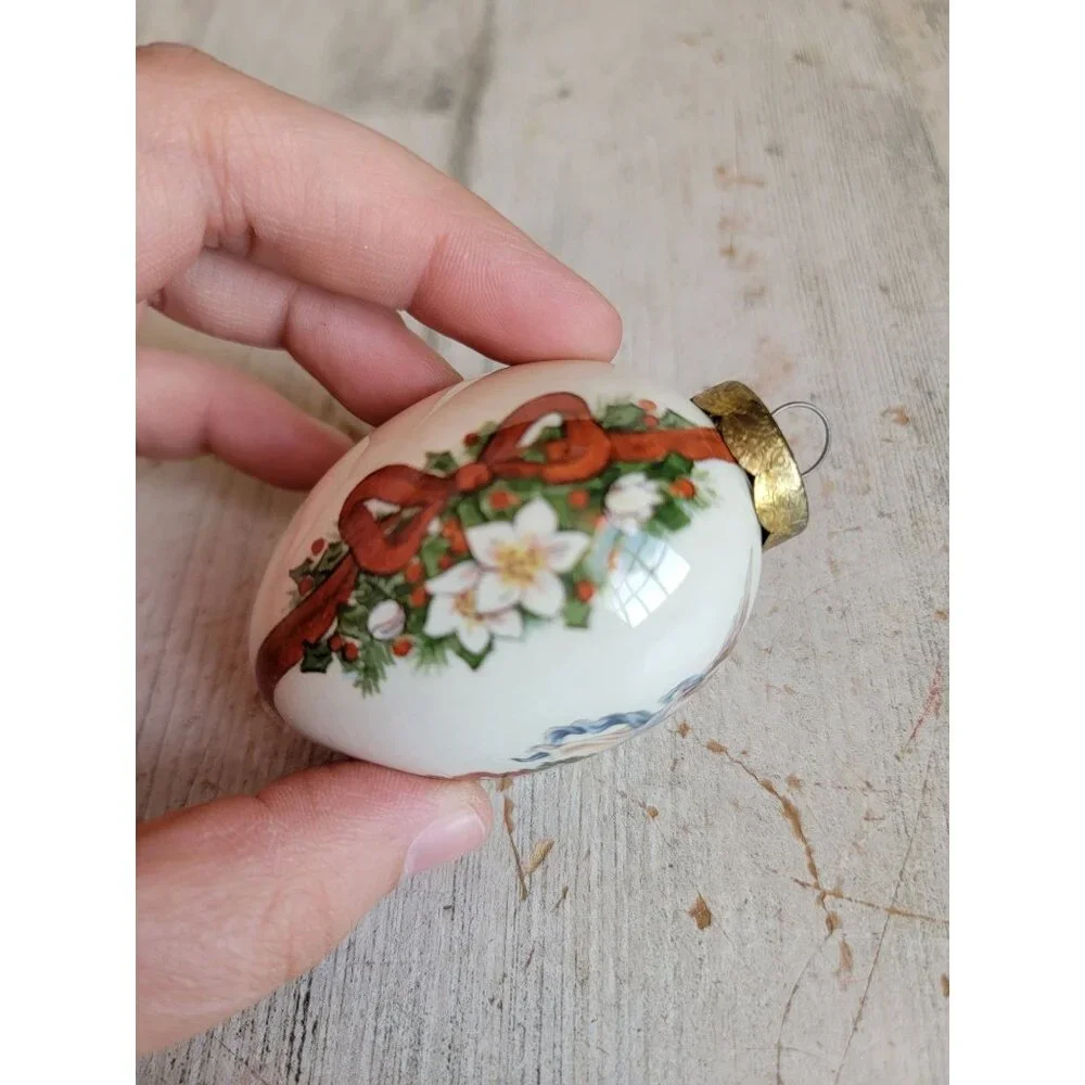 Vintage egg lady Angelic angel porcelain ornament Xmas flower‎